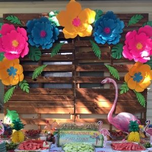Hawaiian Tropical Flamingo Party Decor
